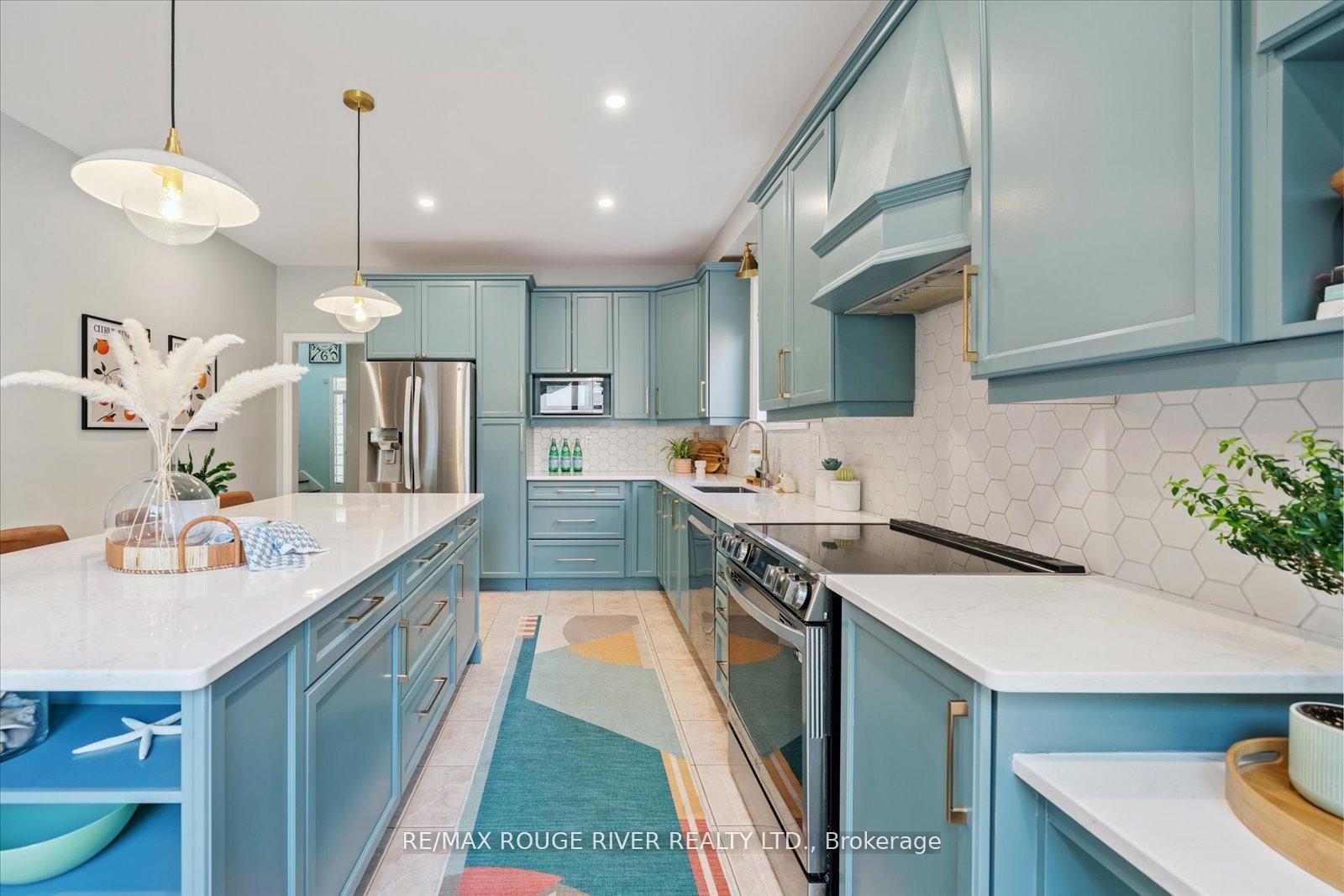 Photo 22 of 11 Helston Crescent, Whitby, Brooklin — HOMEH