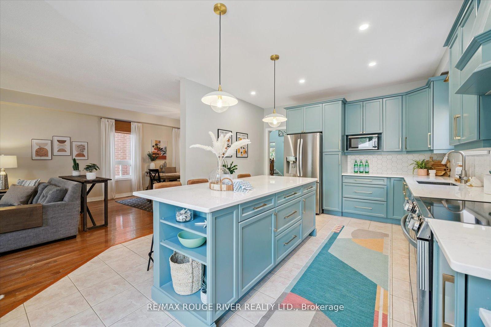 Photo 23 of 11 Helston Crescent, Whitby, Brooklin — HOMEH