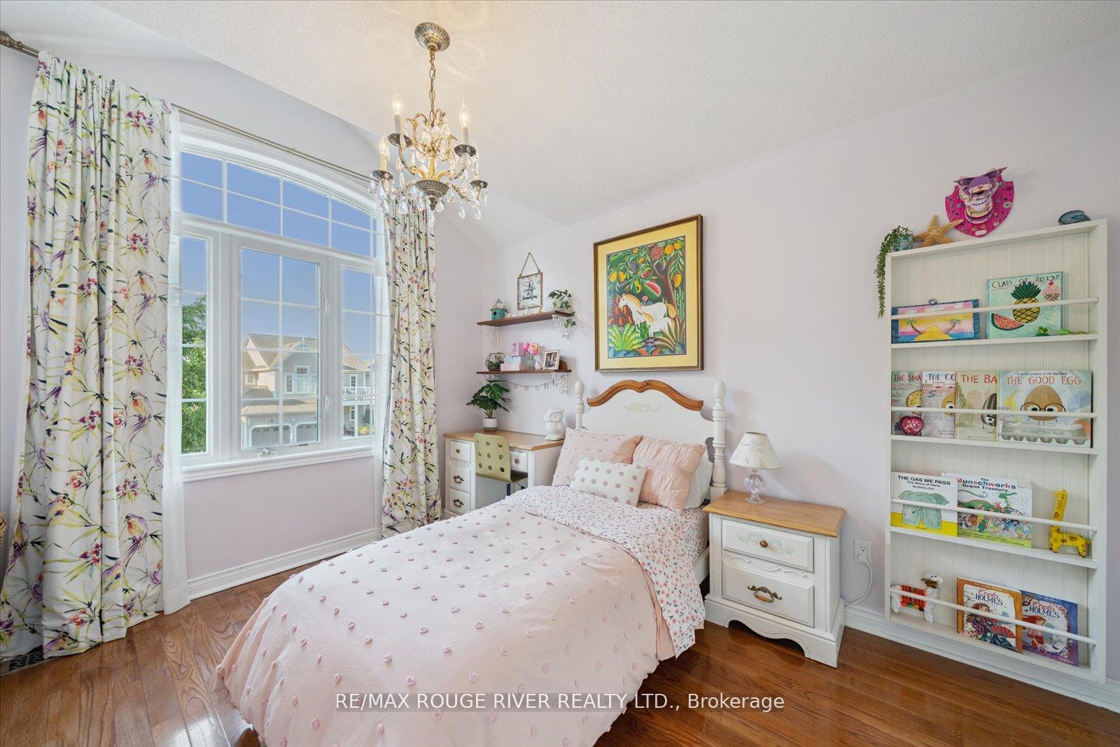 Photo 30 of 11 Helston Crescent, Whitby, Brooklin — HOMEH