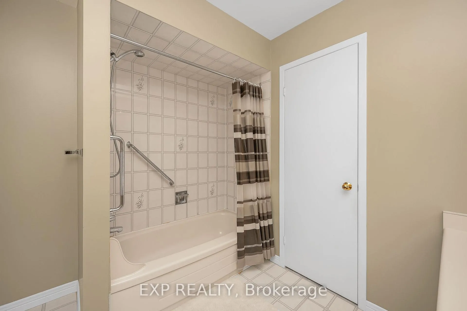 Photo 69 of 44 Wexford Road, Brampton, Heart Lake West — HOMEH