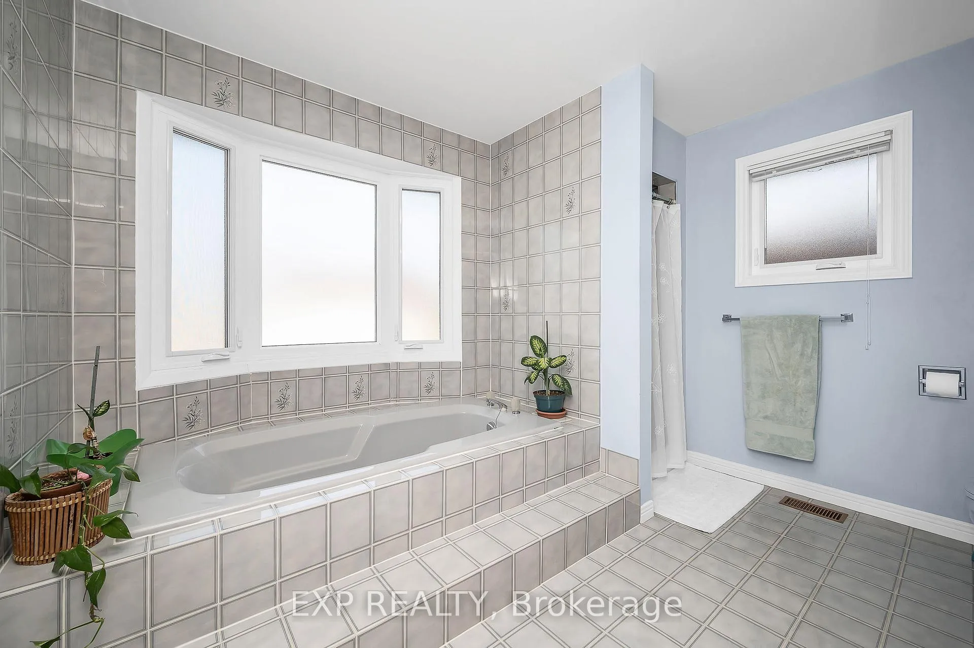 Photo 214 of 44 Wexford Road, Brampton, Heart Lake West — HOMEH