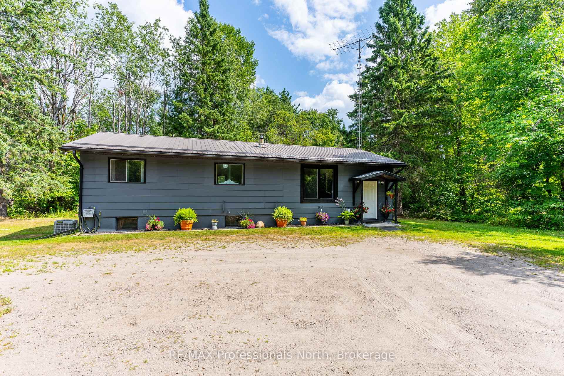 Photo 3 of 3866 Deep Bay Road, Minden Hills, Lutterworth — HOMEH