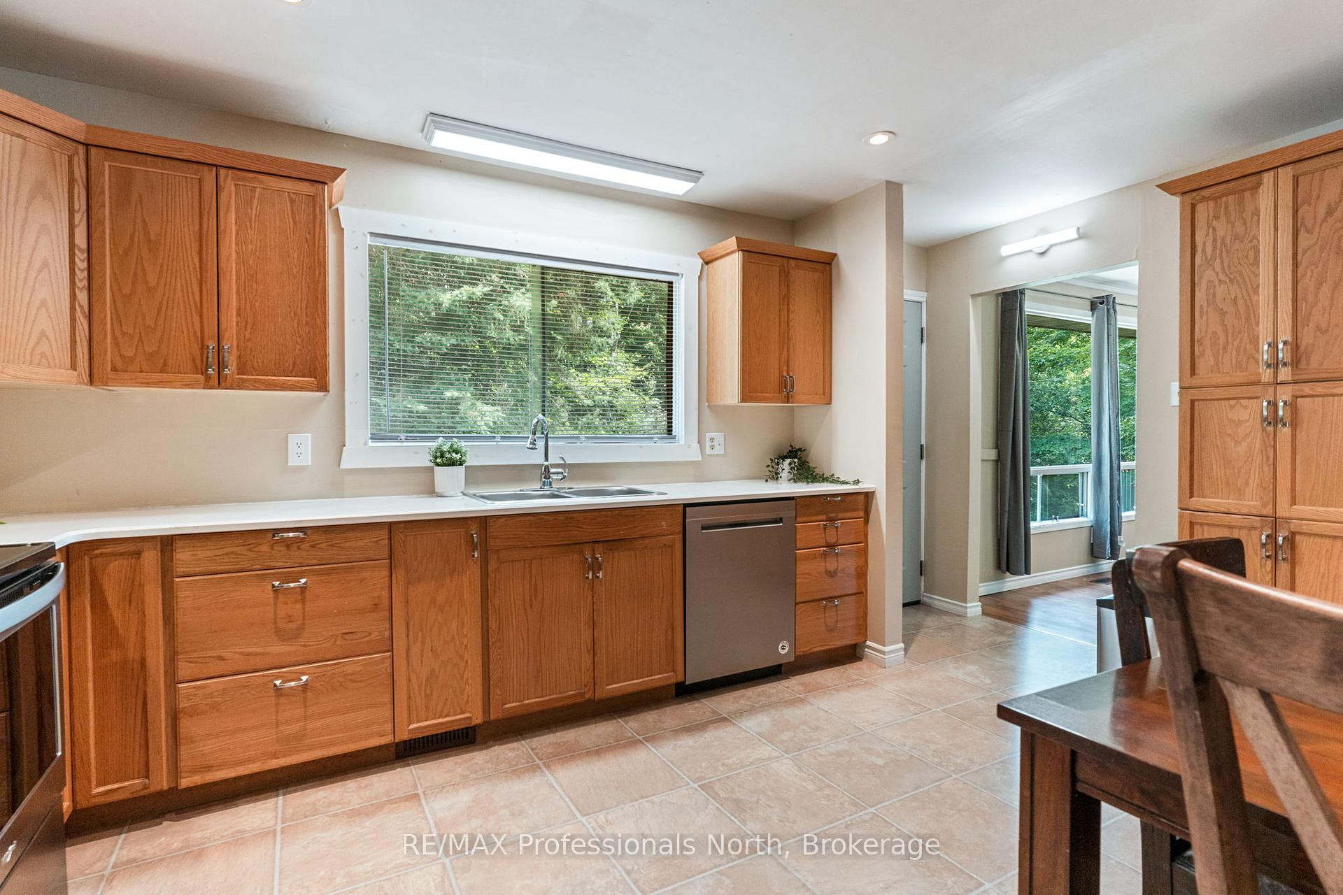 Photo 11 of 3866 Deep Bay Road, Minden Hills, Lutterworth — HOMEH