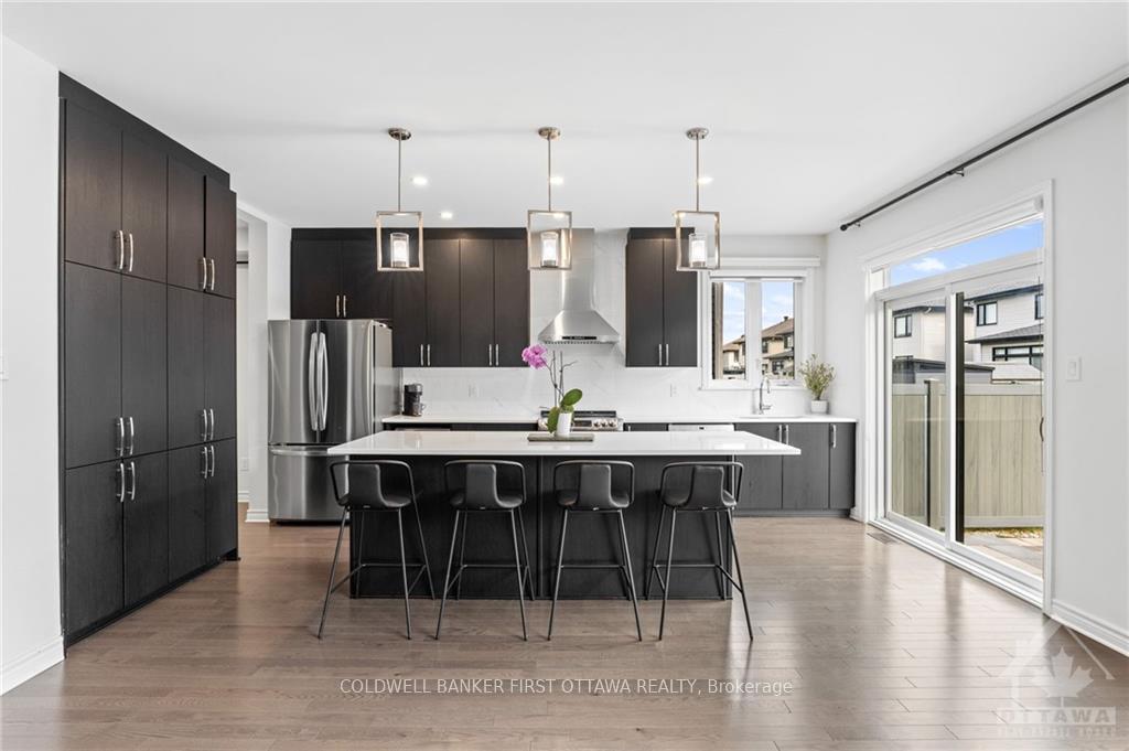 Photo 3 of 272 Big Dipper Street, Ottawa, Riverside South/Gloucester Glen — HOMEH