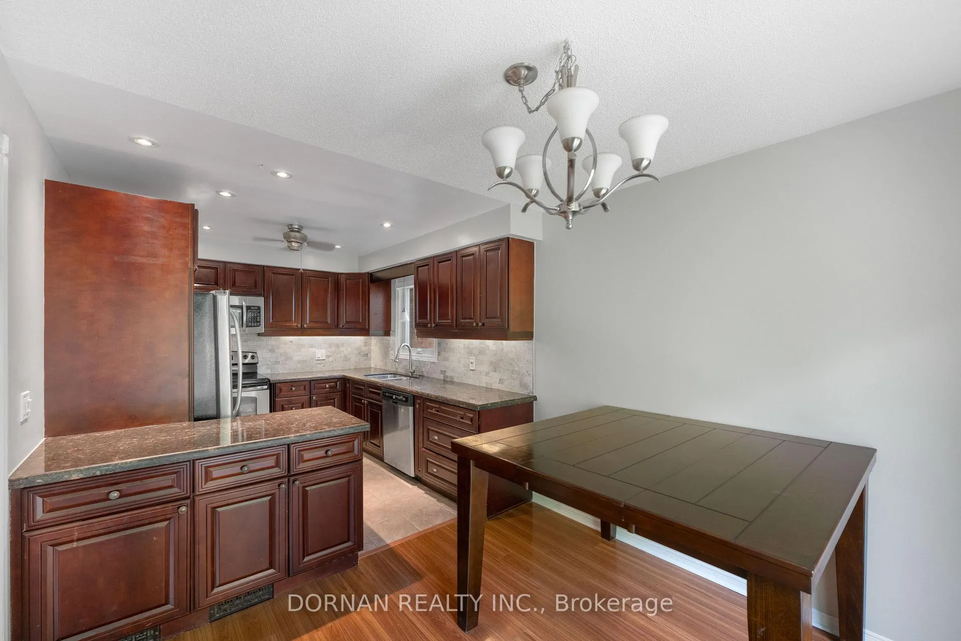 Photo 10 of 53 Lyndale Crescent, Clarington, Courtice — HOMEH