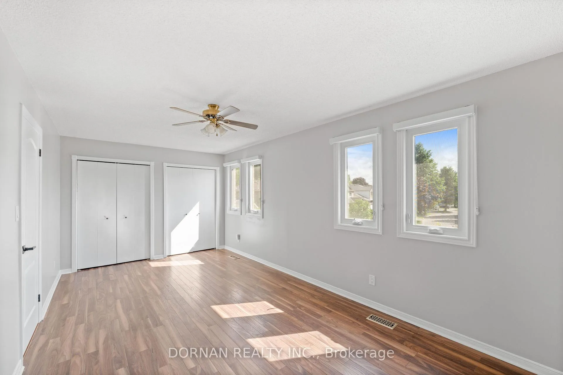 Photo 18 of 53 Lyndale Crescent, Clarington, Courtice — HOMEH