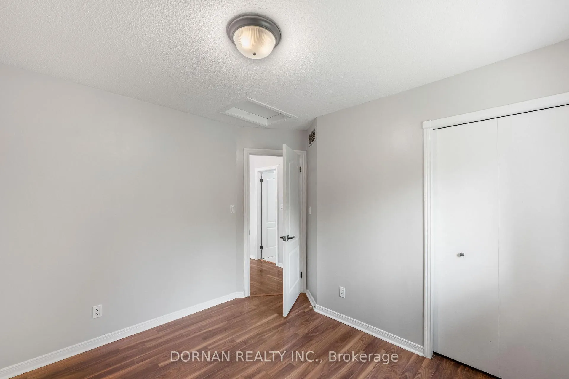 Photo 23 of 53 Lyndale Crescent, Clarington, Courtice — HOMEH