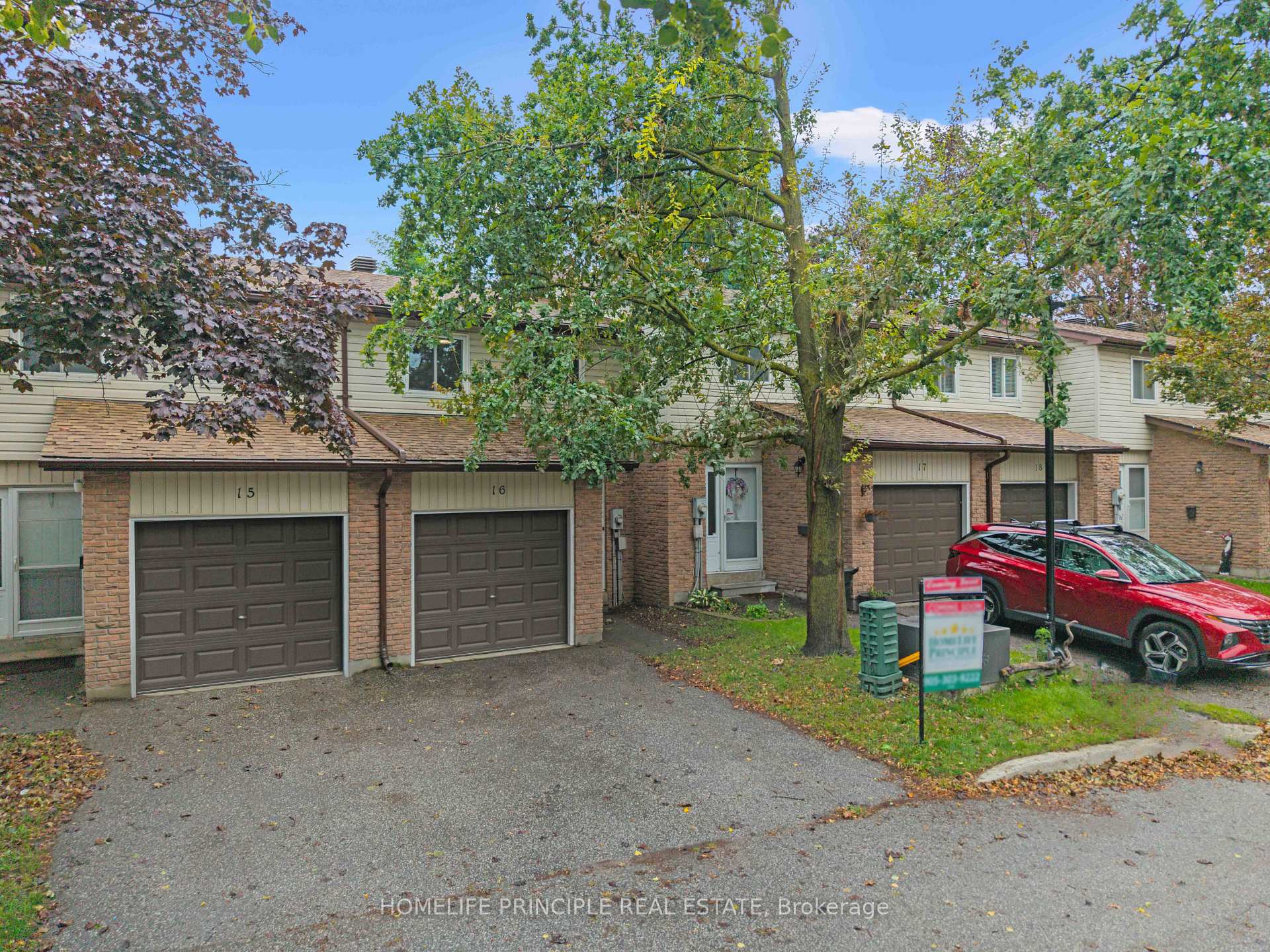 Photo 2 of Unit 16, 261 Rose Street, Barrie, Wellington — HOMEH