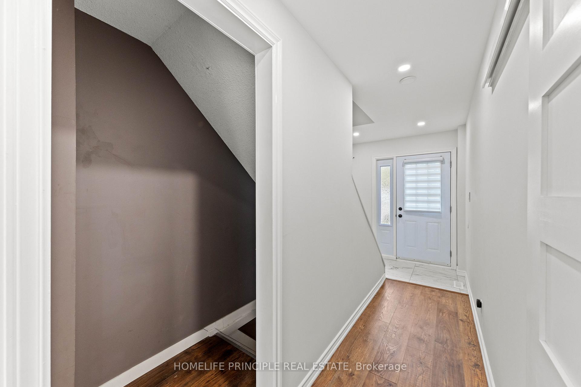 Photo 6 of Unit 16, 261 Rose Street, Barrie, Wellington — HOMEH