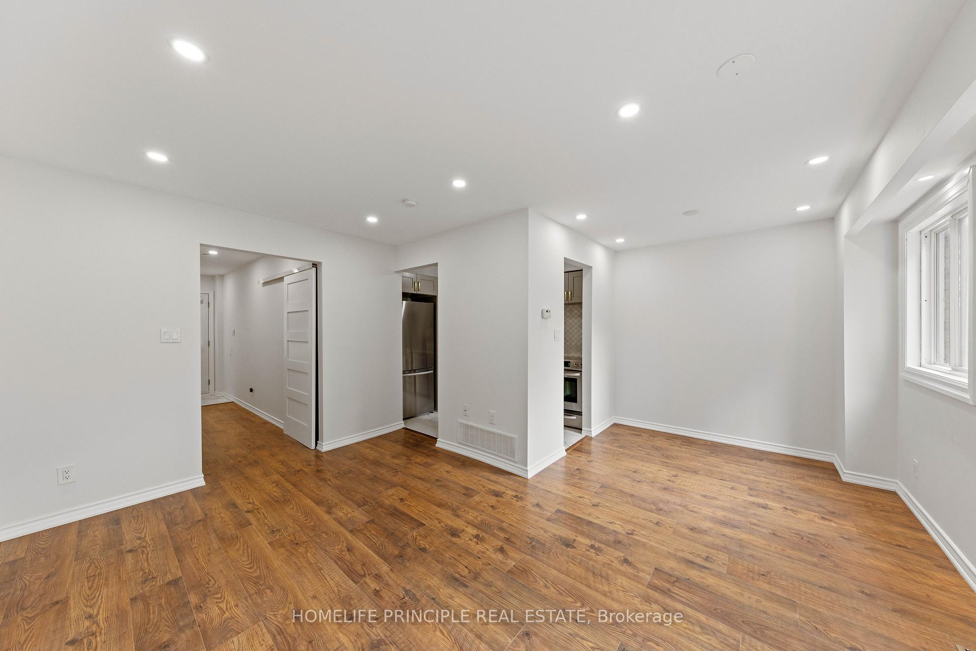 Photo 9 of Unit 16, 261 Rose Street, Barrie, Wellington — HOMEH