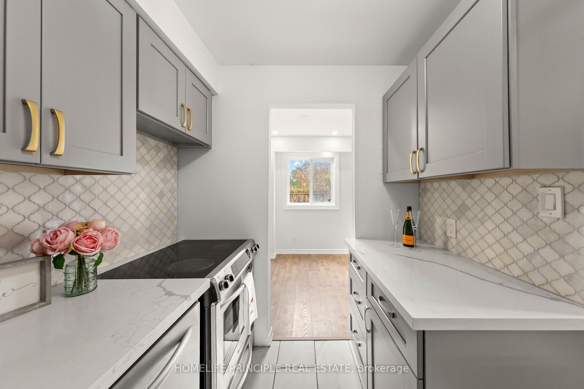 Photo 15 of Unit 16, 261 Rose Street, Barrie, Wellington — HOMEH
