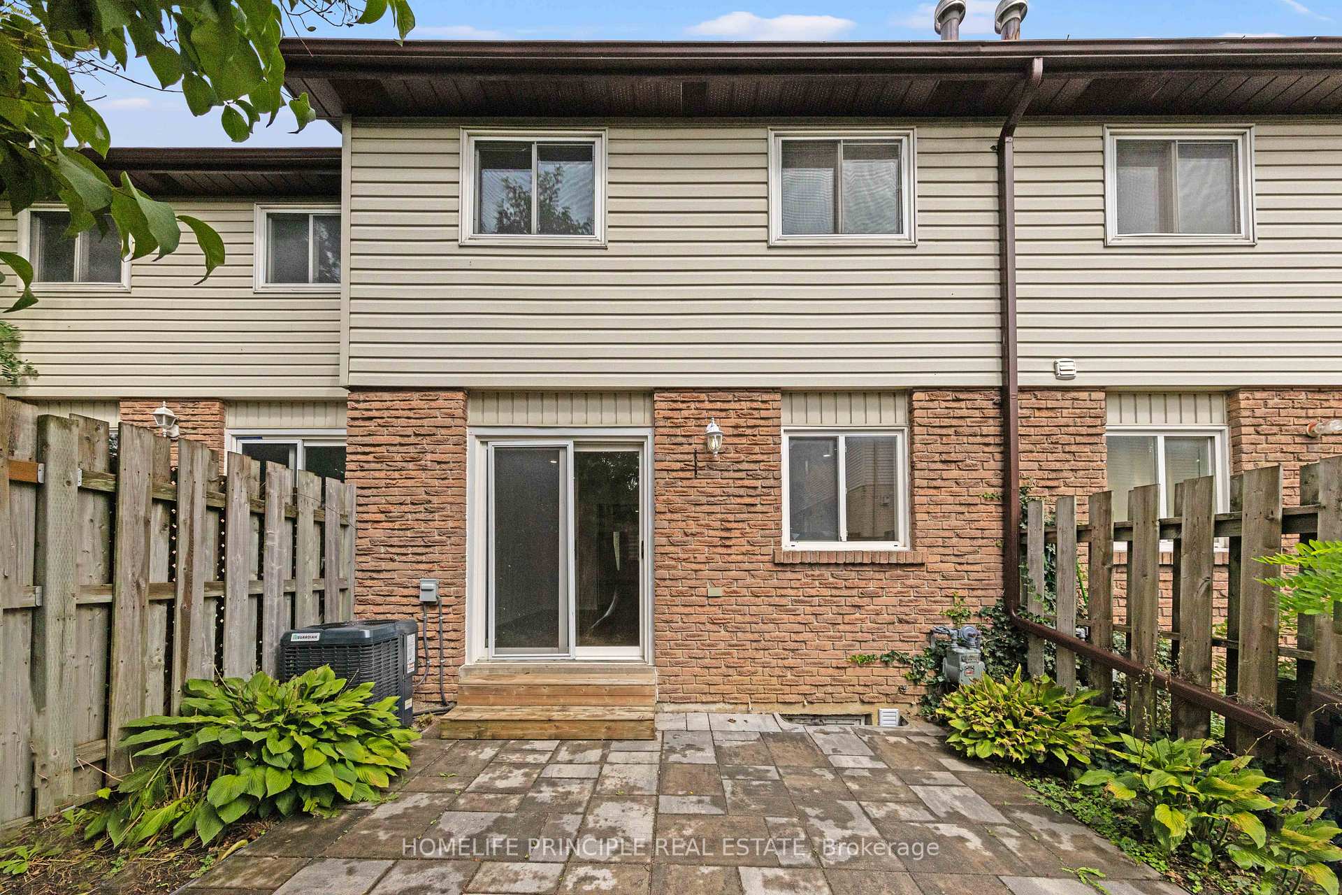 Photo 37 of Unit 16, 261 Rose Street, Barrie, Wellington — HOMEH