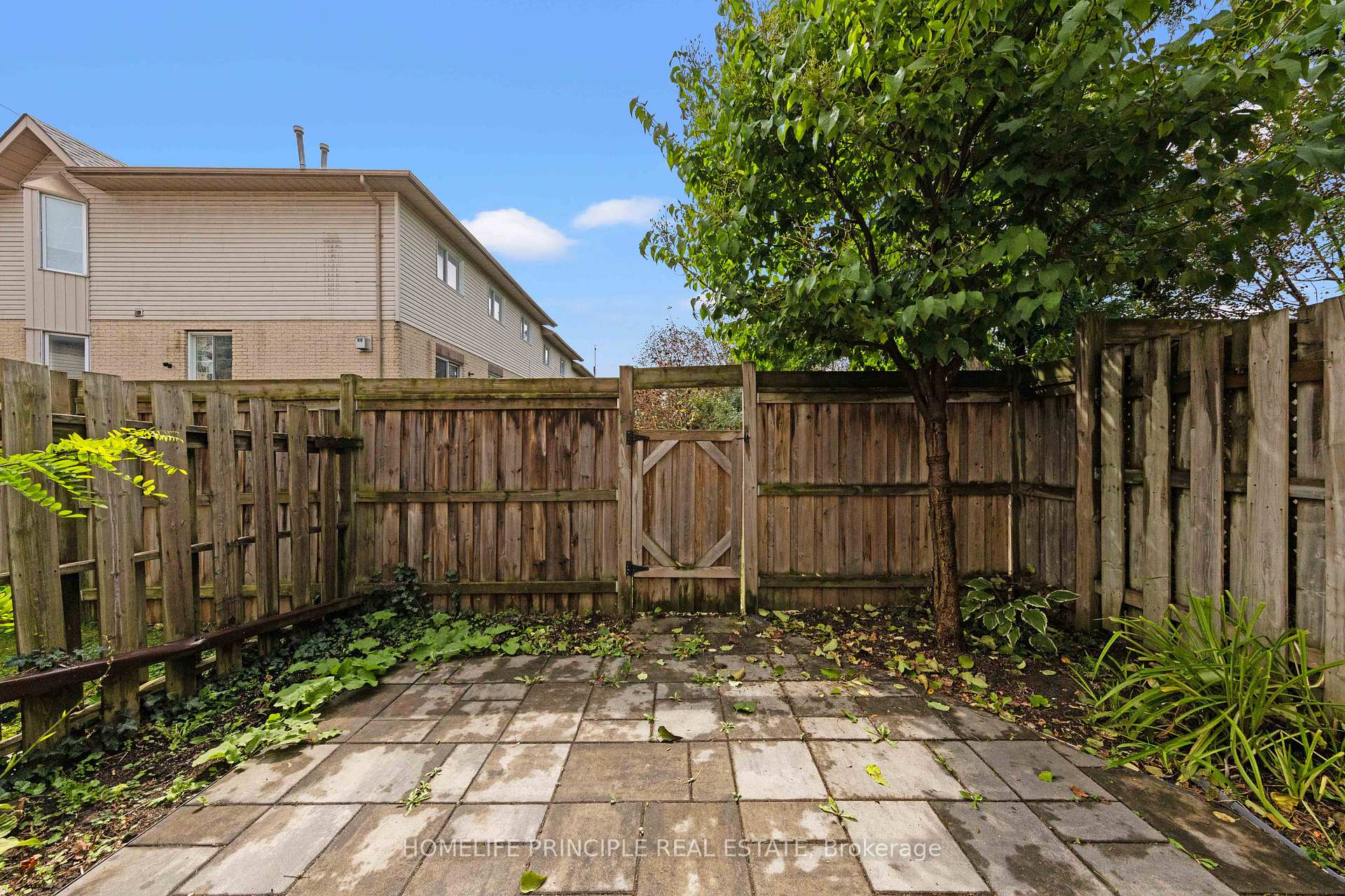 Photo 40 of Unit 16, 261 Rose Street, Barrie, Wellington — HOMEH