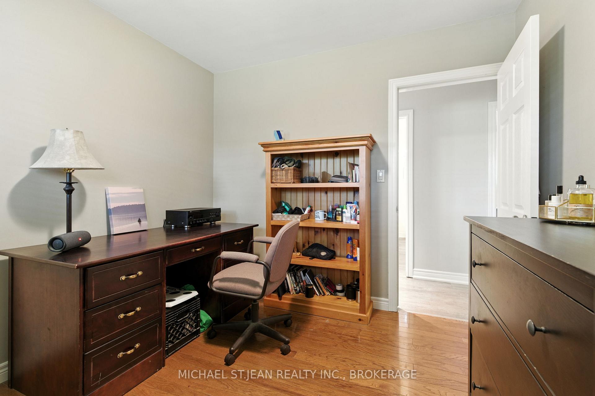 Photo 17 of 7 Oswald Avenue, St. Catharines, Bunting/Linwell — HOMEH
