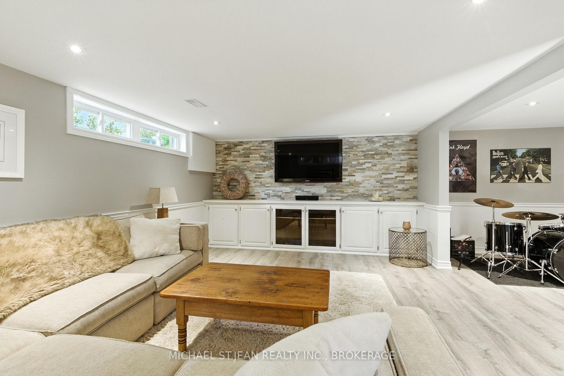 Photo 26 of 7 Oswald Avenue, St. Catharines, Bunting/Linwell — HOMEH