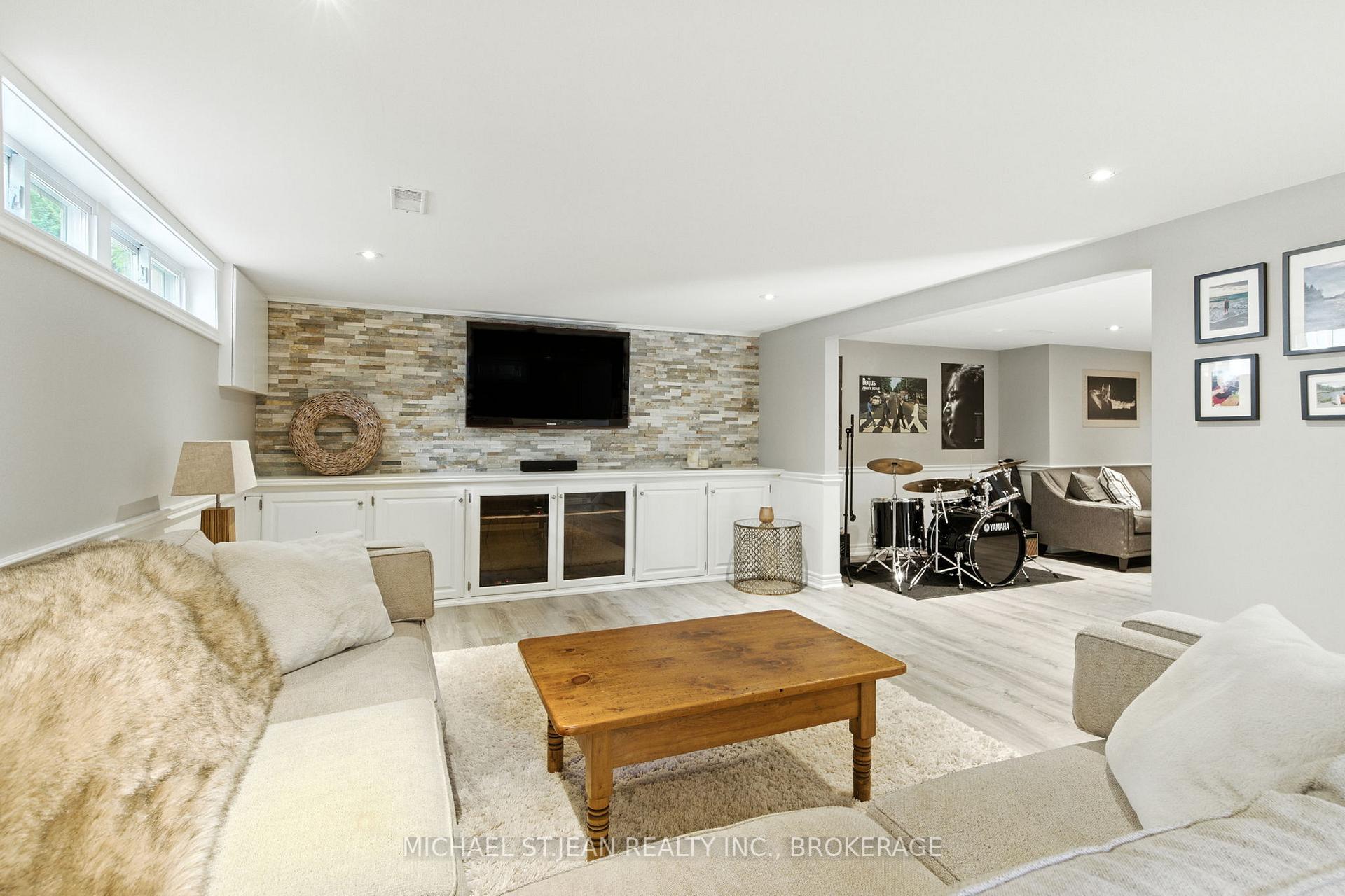 Photo 27 of 7 Oswald Avenue, St. Catharines, Bunting/Linwell — HOMEH