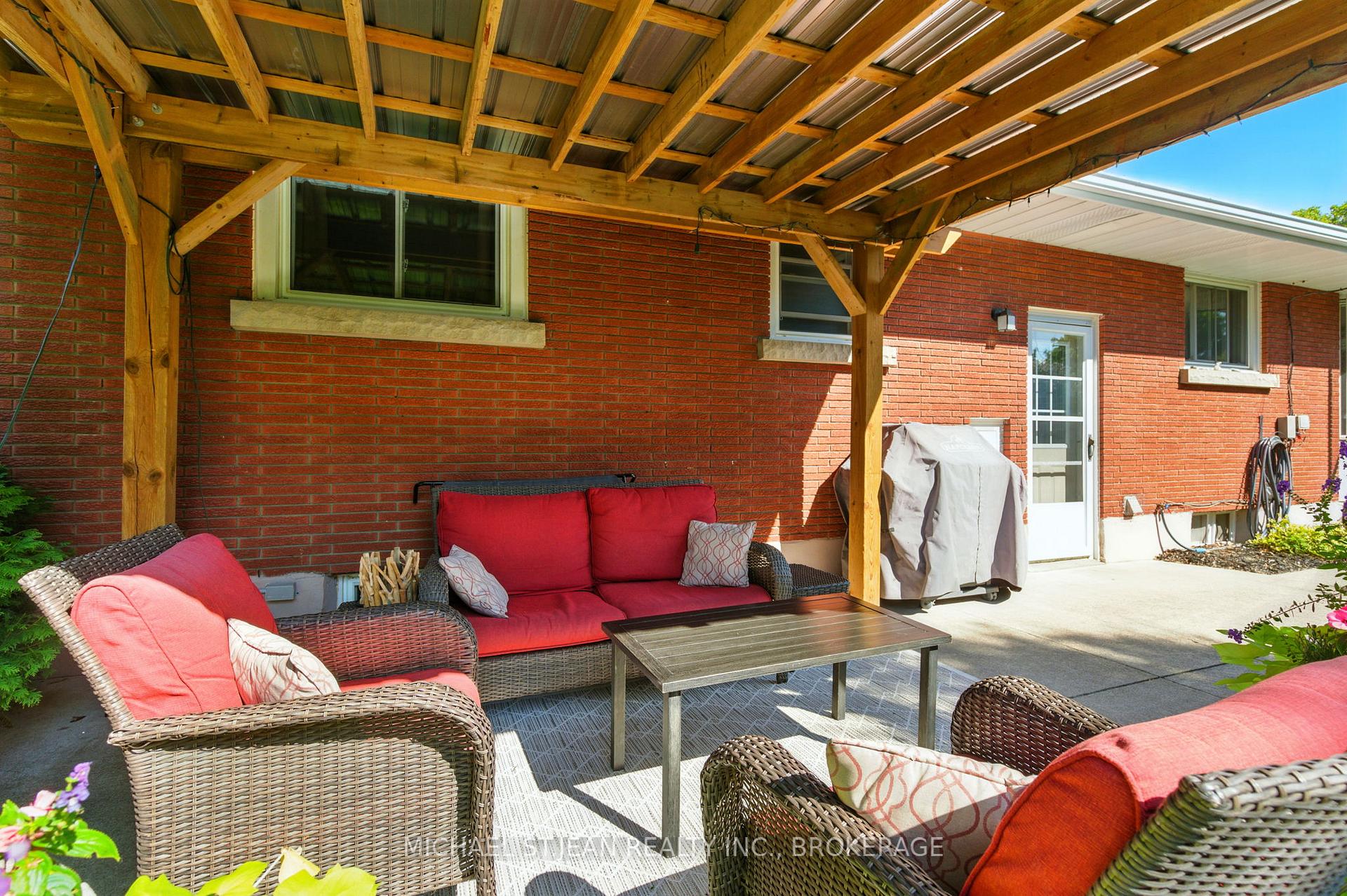 Photo 39 of 7 Oswald Avenue, St. Catharines, Bunting/Linwell — HOMEH