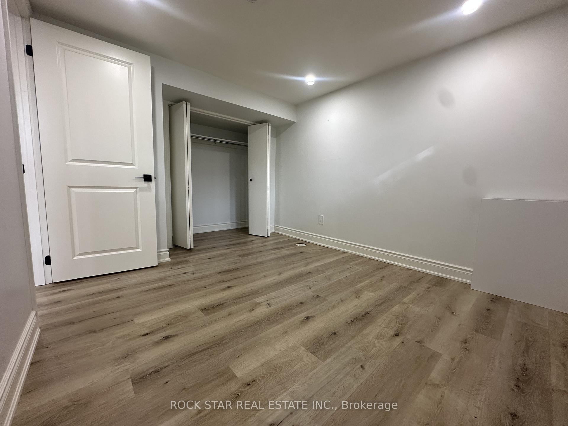 Photo 11 of 175 East 5th Street, Hamilton, Centremount — HOMEH