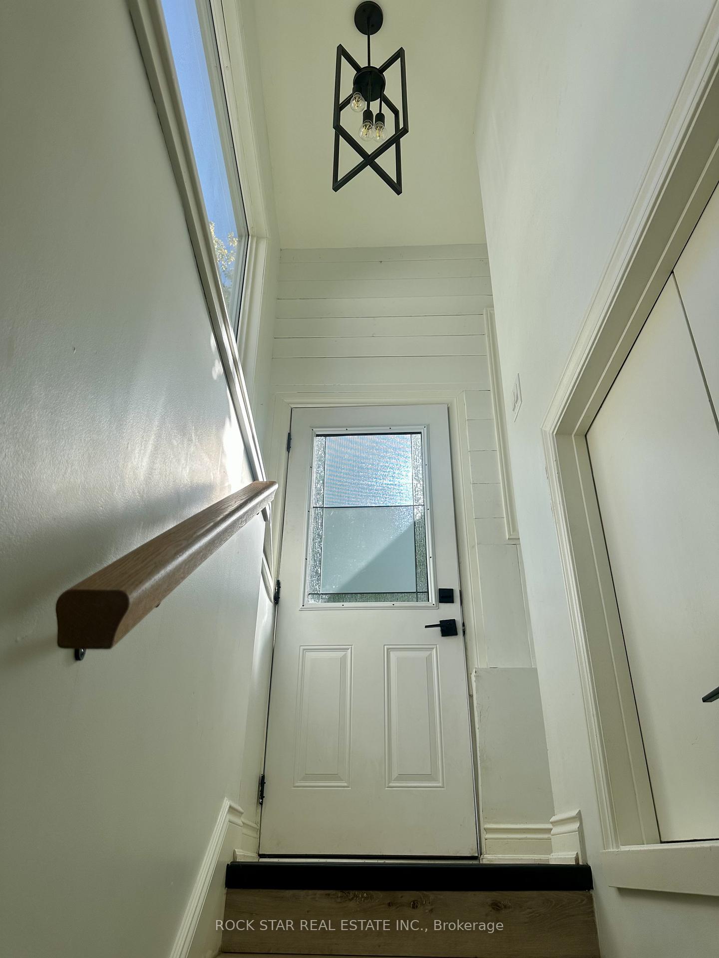 Photo 16 of 175 East 5th Street, Hamilton, Centremount — HOMEH