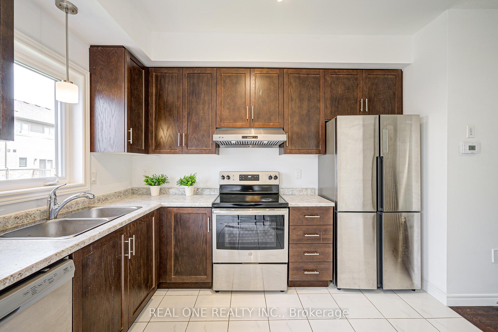 Photo 6 of 30 Barley Lane, Hamilton, Ancaster — HOMEH