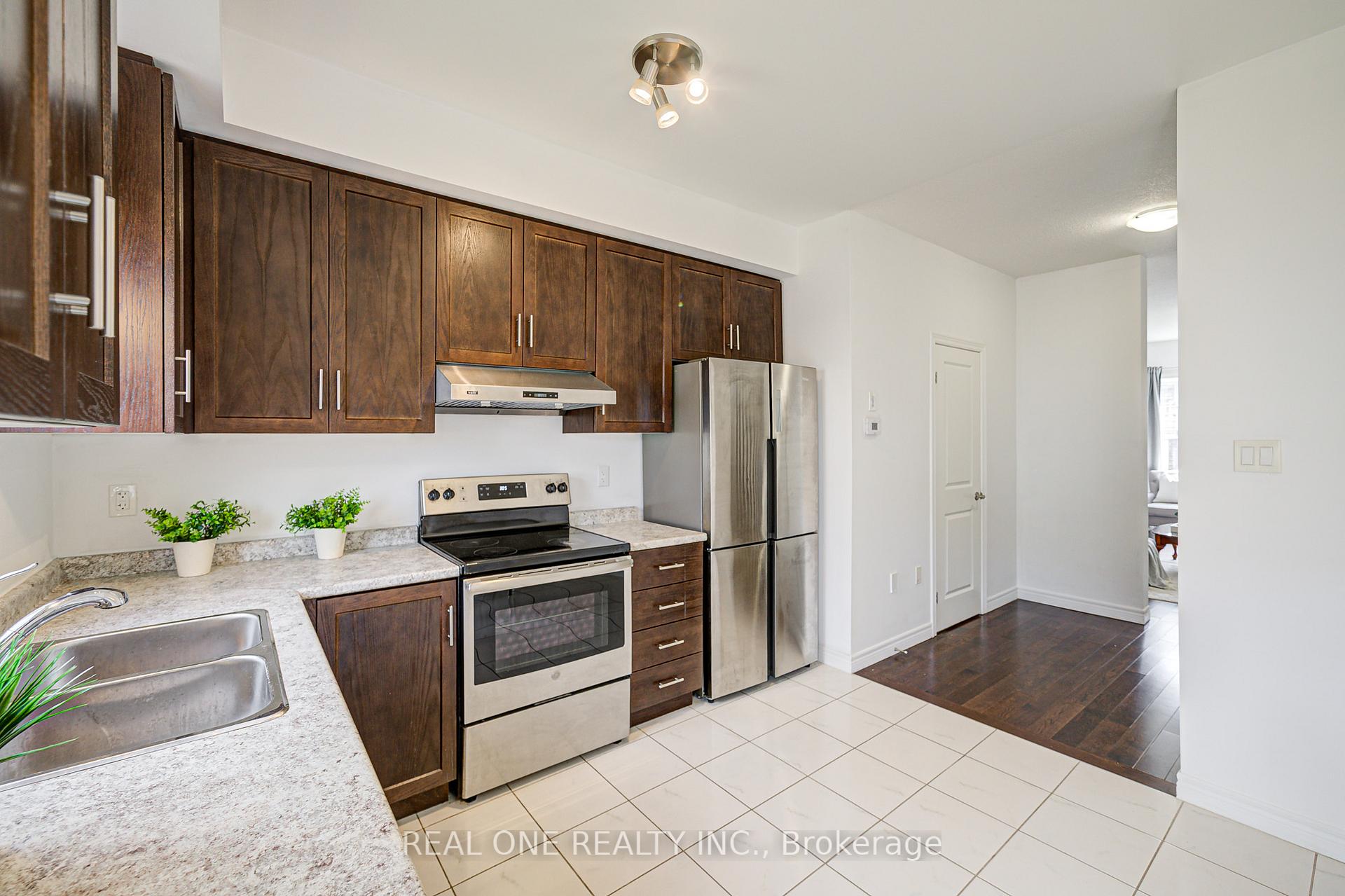 Photo 8 of 30 Barley Lane, Hamilton, Ancaster — HOMEH