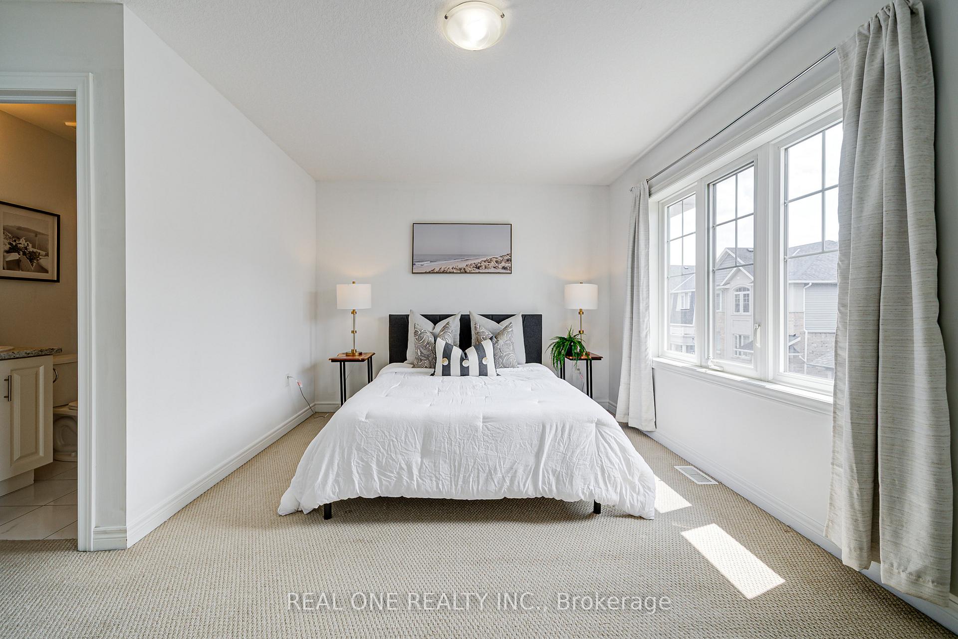 Photo 17 of 30 Barley Lane, Hamilton, Ancaster — HOMEH