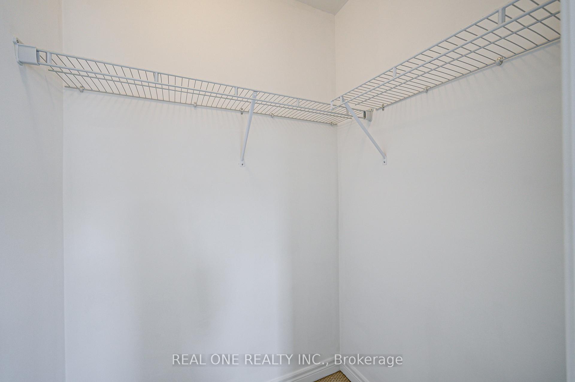 Photo 19 of 30 Barley Lane, Hamilton, Ancaster — HOMEH