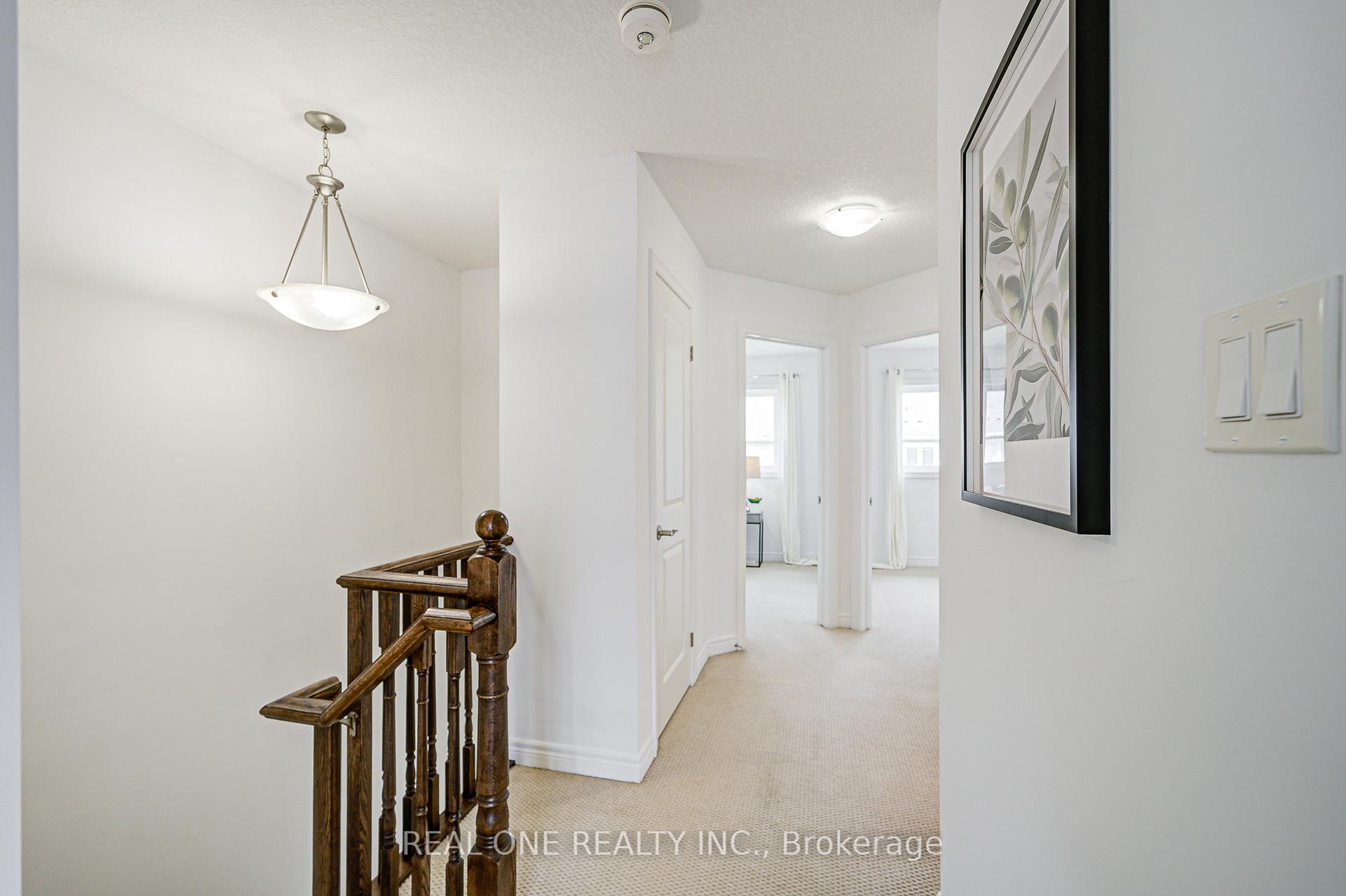 Photo 22 of 30 Barley Lane, Hamilton, Ancaster — HOMEH
