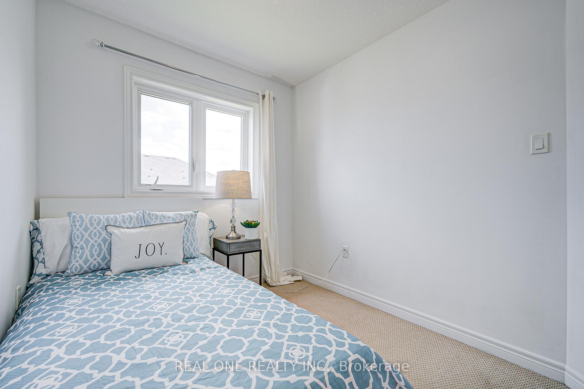 Photo 24 of 30 Barley Lane, Hamilton, Ancaster — HOMEH