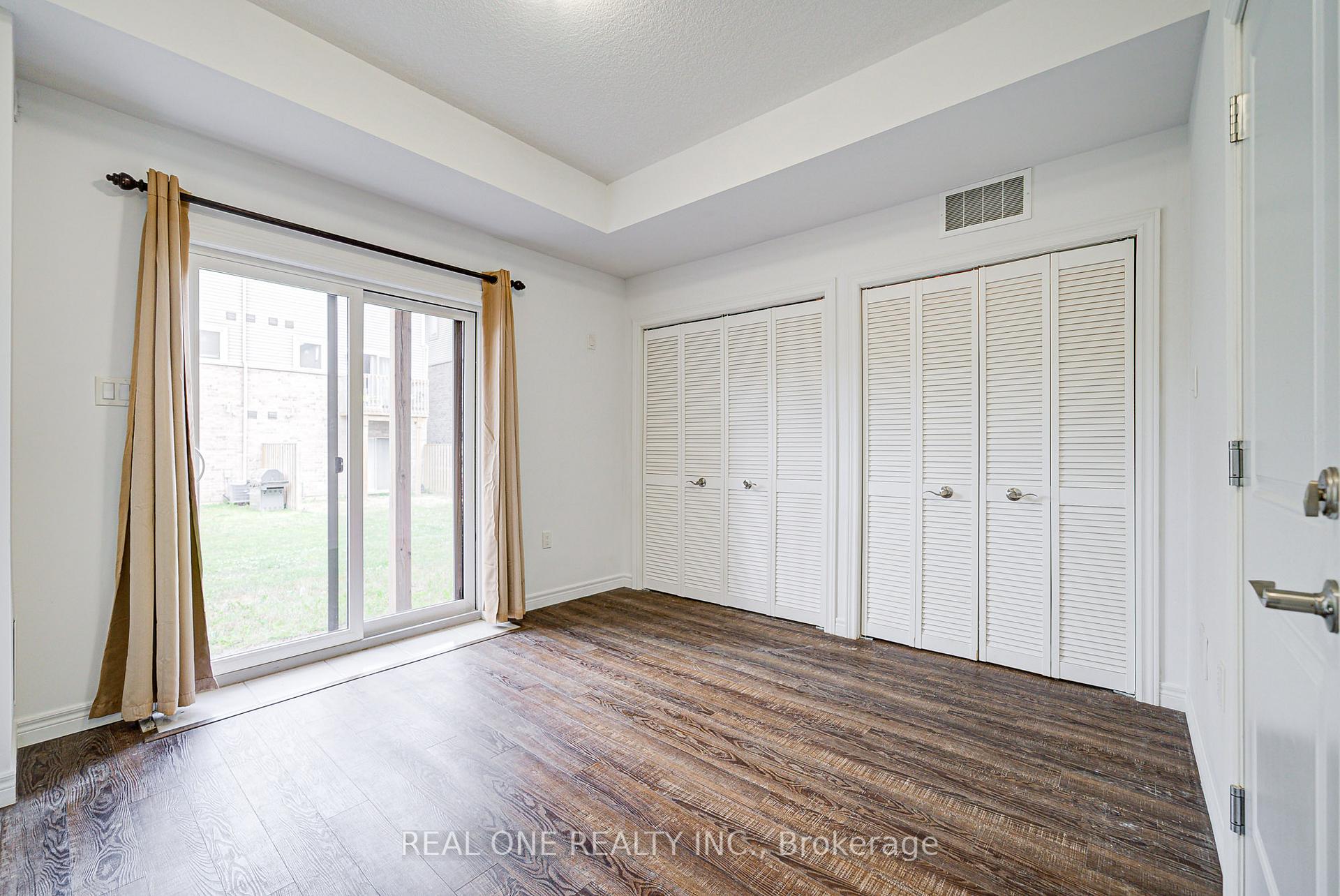 Photo 30 of 30 Barley Lane, Hamilton, Ancaster — HOMEH