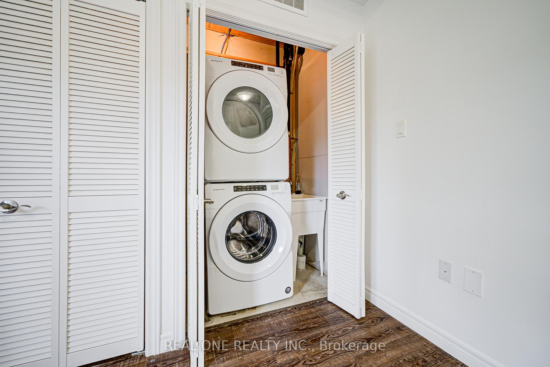 Photo 31 of 30 Barley Lane, Hamilton, Ancaster — HOMEH