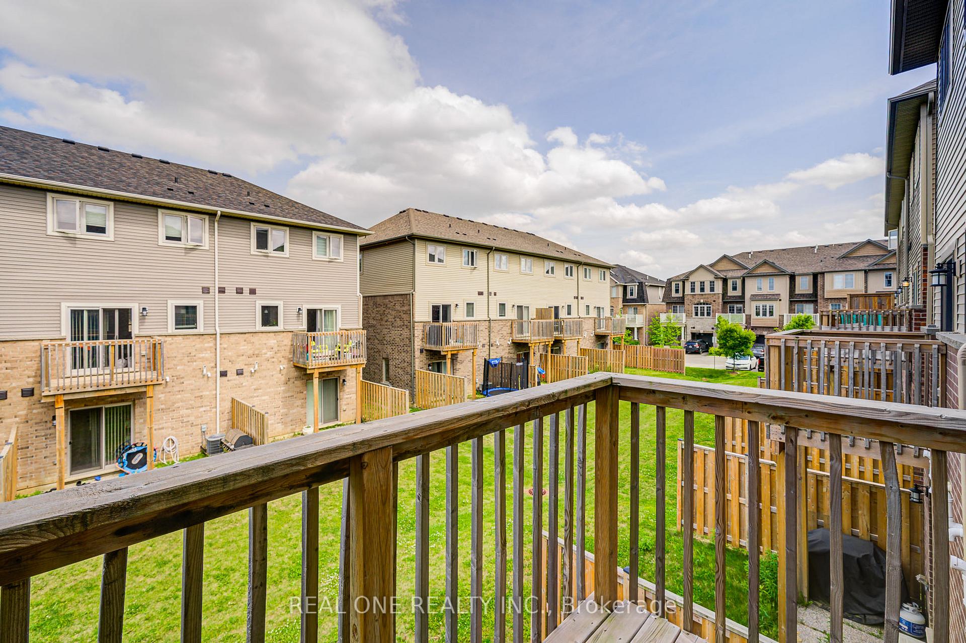 Photo 35 of 30 Barley Lane, Hamilton, Ancaster — HOMEH