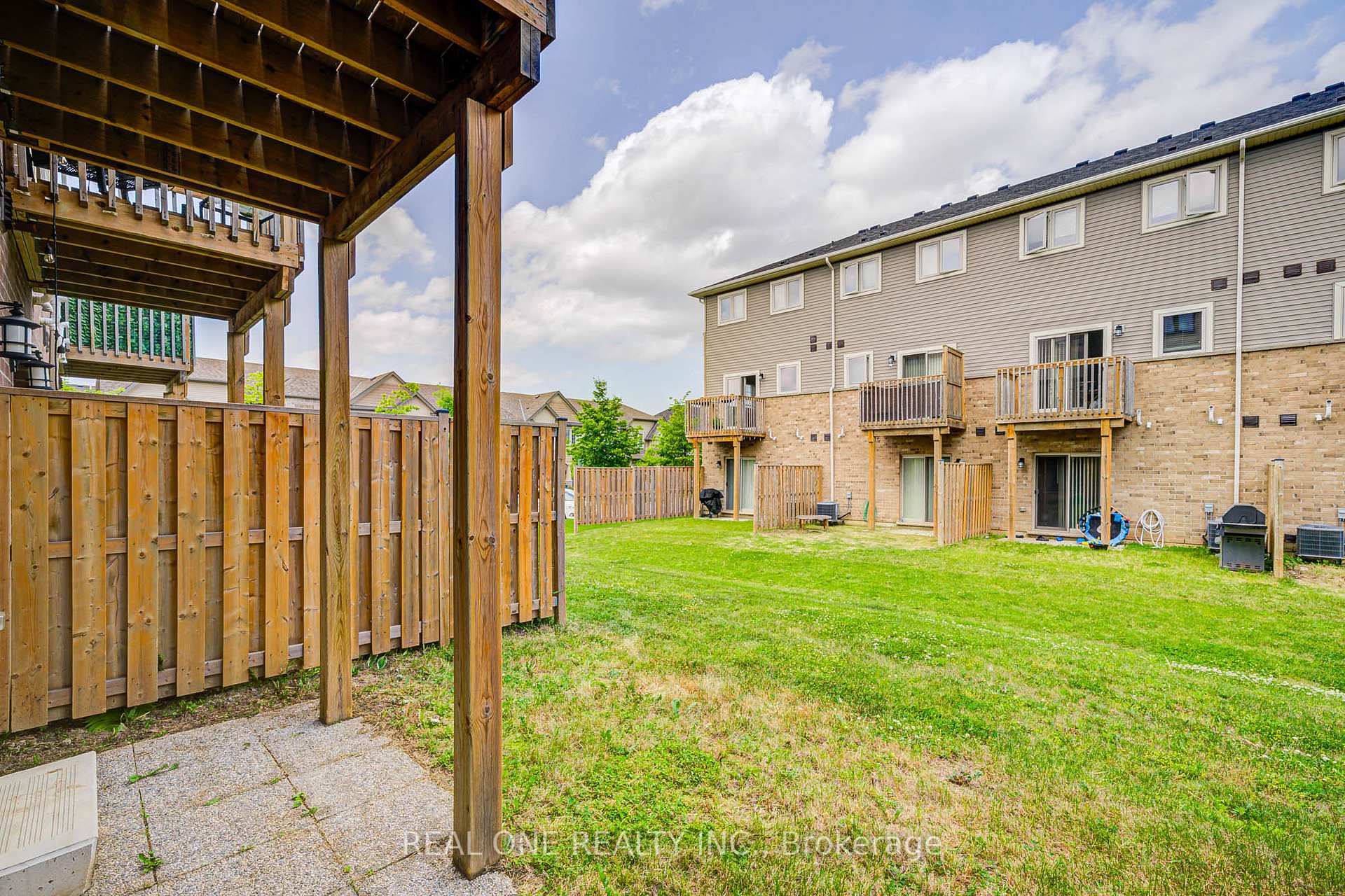 Photo 36 of 30 Barley Lane, Hamilton, Ancaster — HOMEH