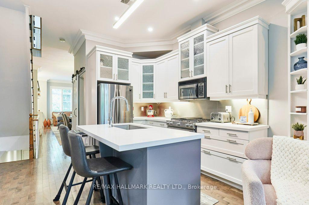 Photo 7 of 85 Taunton Road, Toronto, Mount Pleasant East — HOMEH