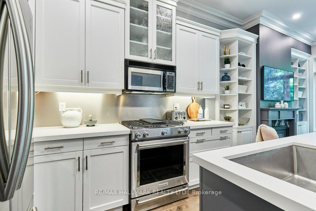 Photo 9 of 85 Taunton Road, Toronto, Mount Pleasant East — HOMEH
