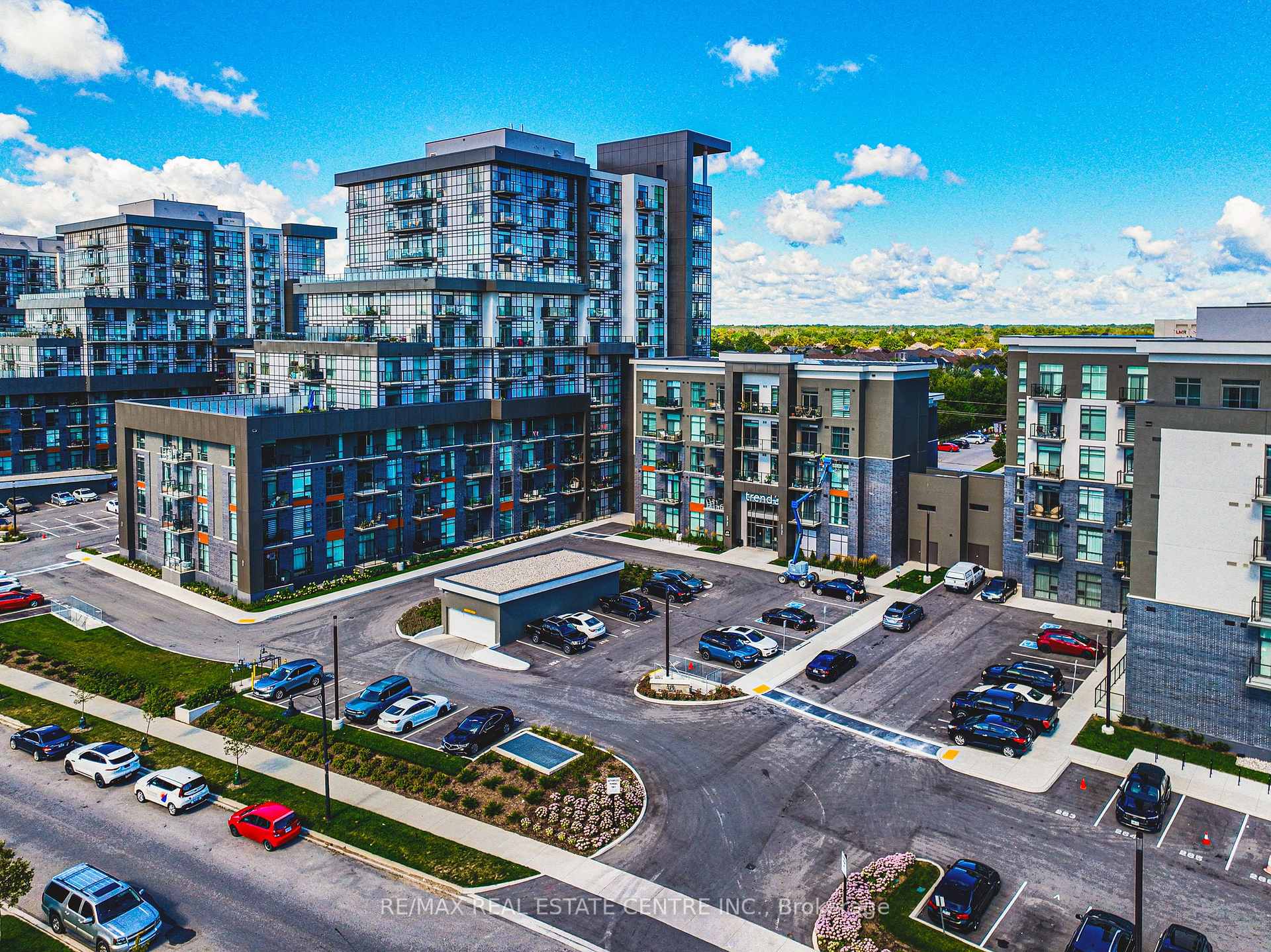 Photo 8 of Unit 1005, 470 Dundas Street, Hamilton, Waterdown — HOMEH