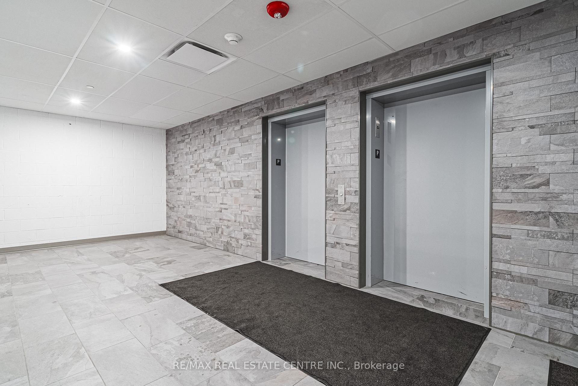 Photo 15 of Unit 1005, 470 Dundas Street, Hamilton, Waterdown — HOMEH
