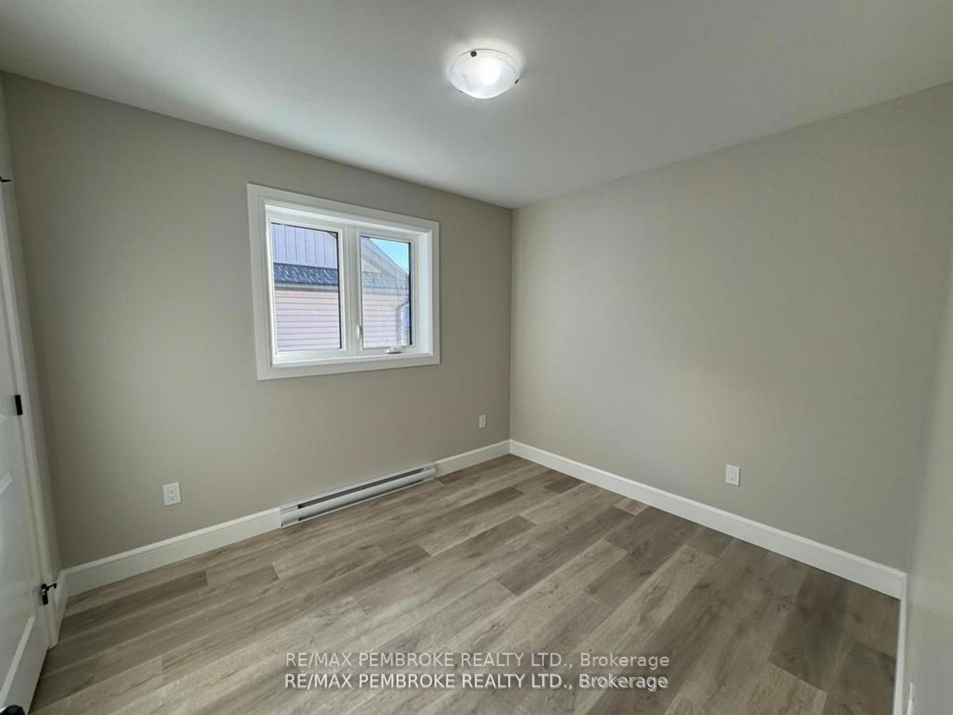 Photo 21 of 2063 Sandstone Crescent, Petawawa — HOMEH