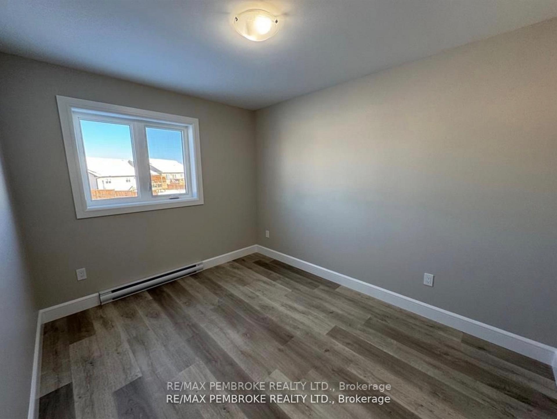 Photo 22 of 2063 Sandstone Crescent, Petawawa — HOMEH