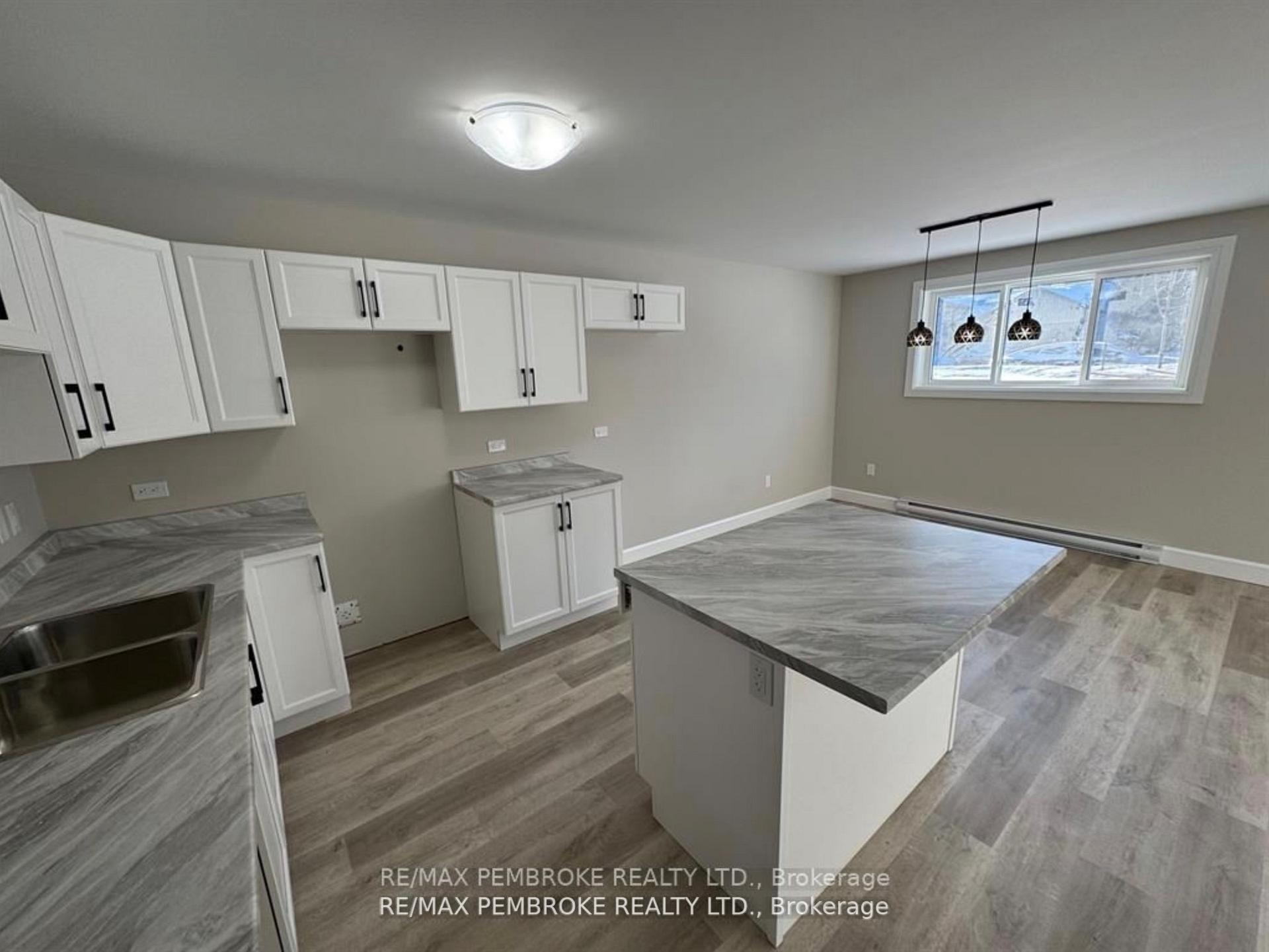 Photo 25 of 2063 Sandstone Crescent, Petawawa — HOMEH