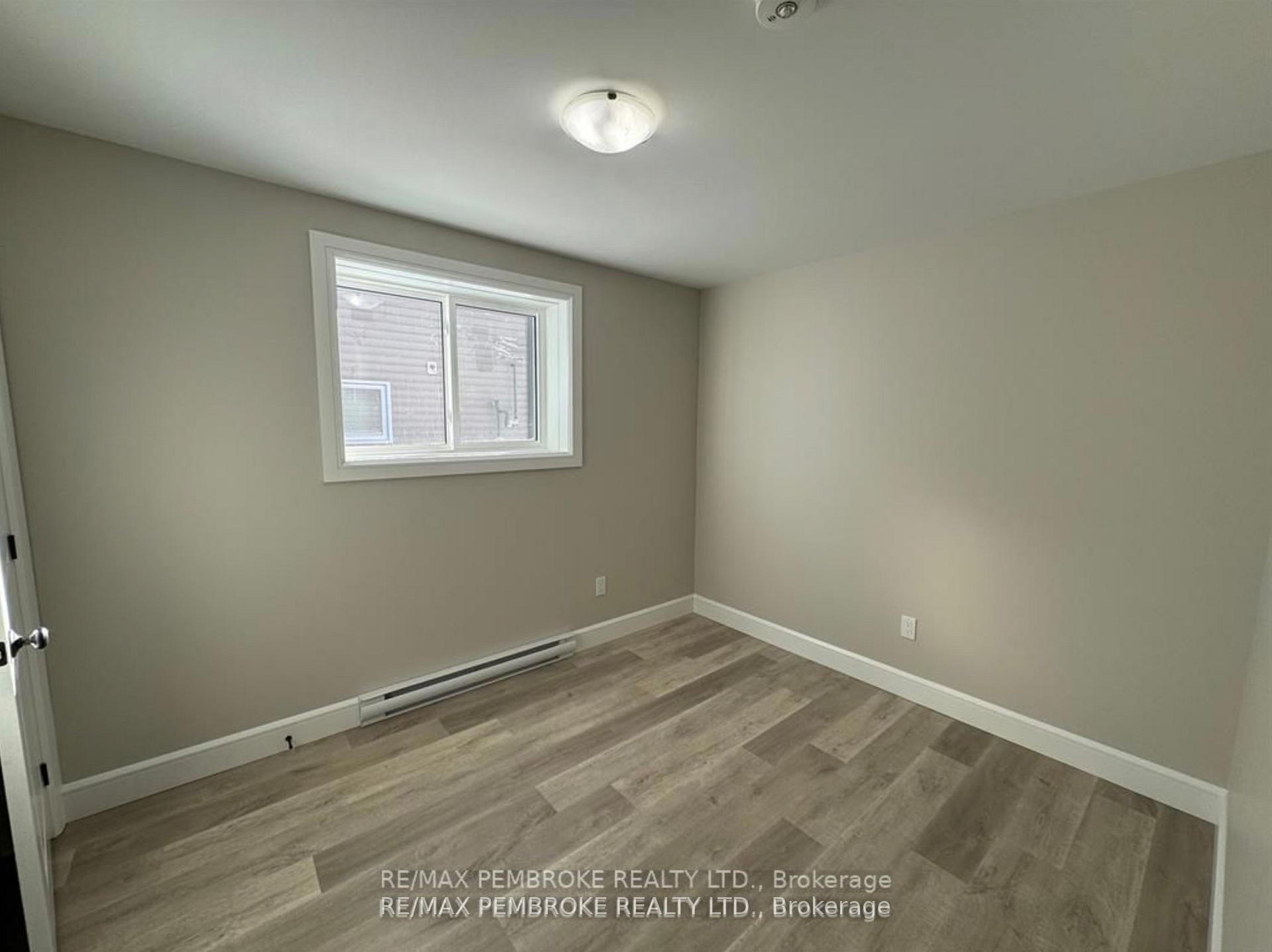Photo 15 of 2063 Sandstone Crescent, Petawawa — HOMEH