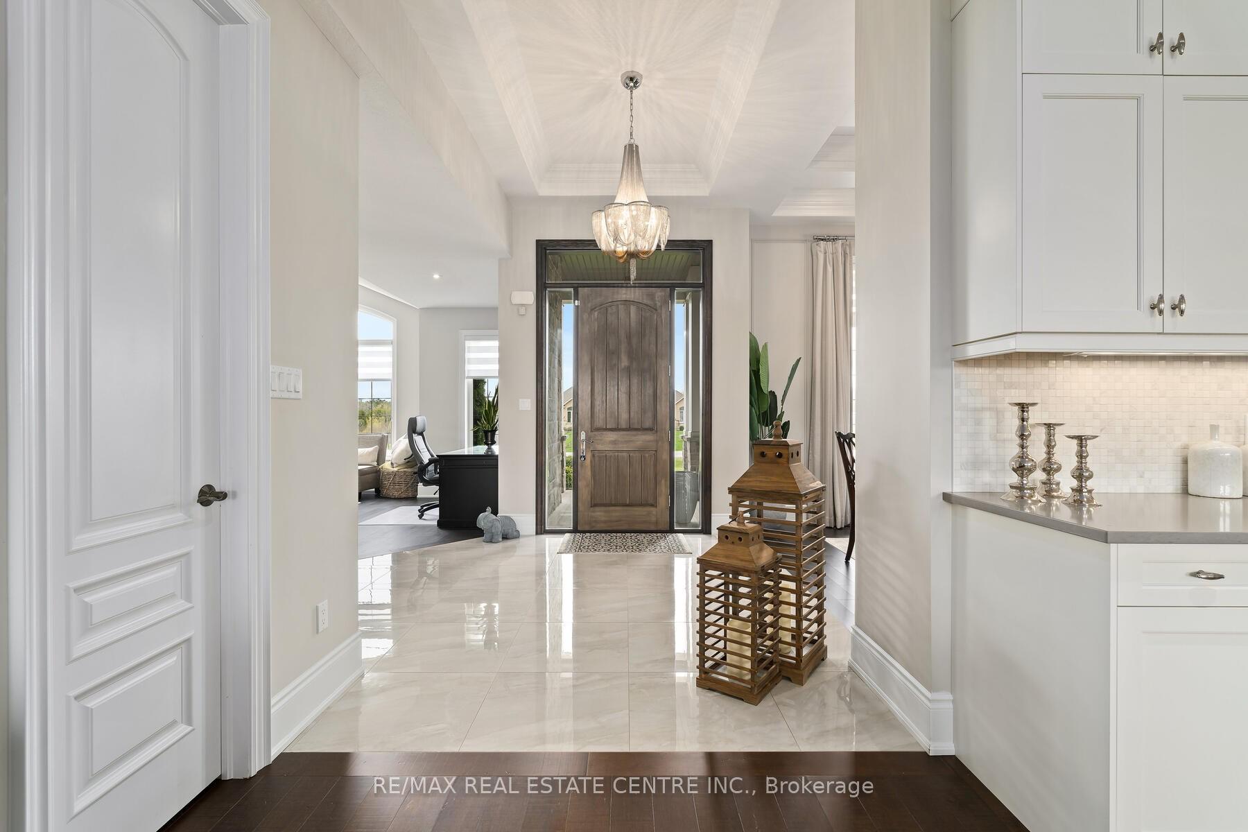 Photo 3 of 109 Crewson Court, Kitchener, Mill Courtland Woodside Park — HOMEH