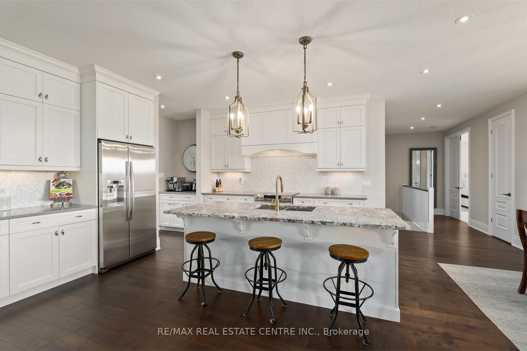Photo 4 of 109 Crewson Court, Kitchener, Mill Courtland Woodside Park — HOMEH