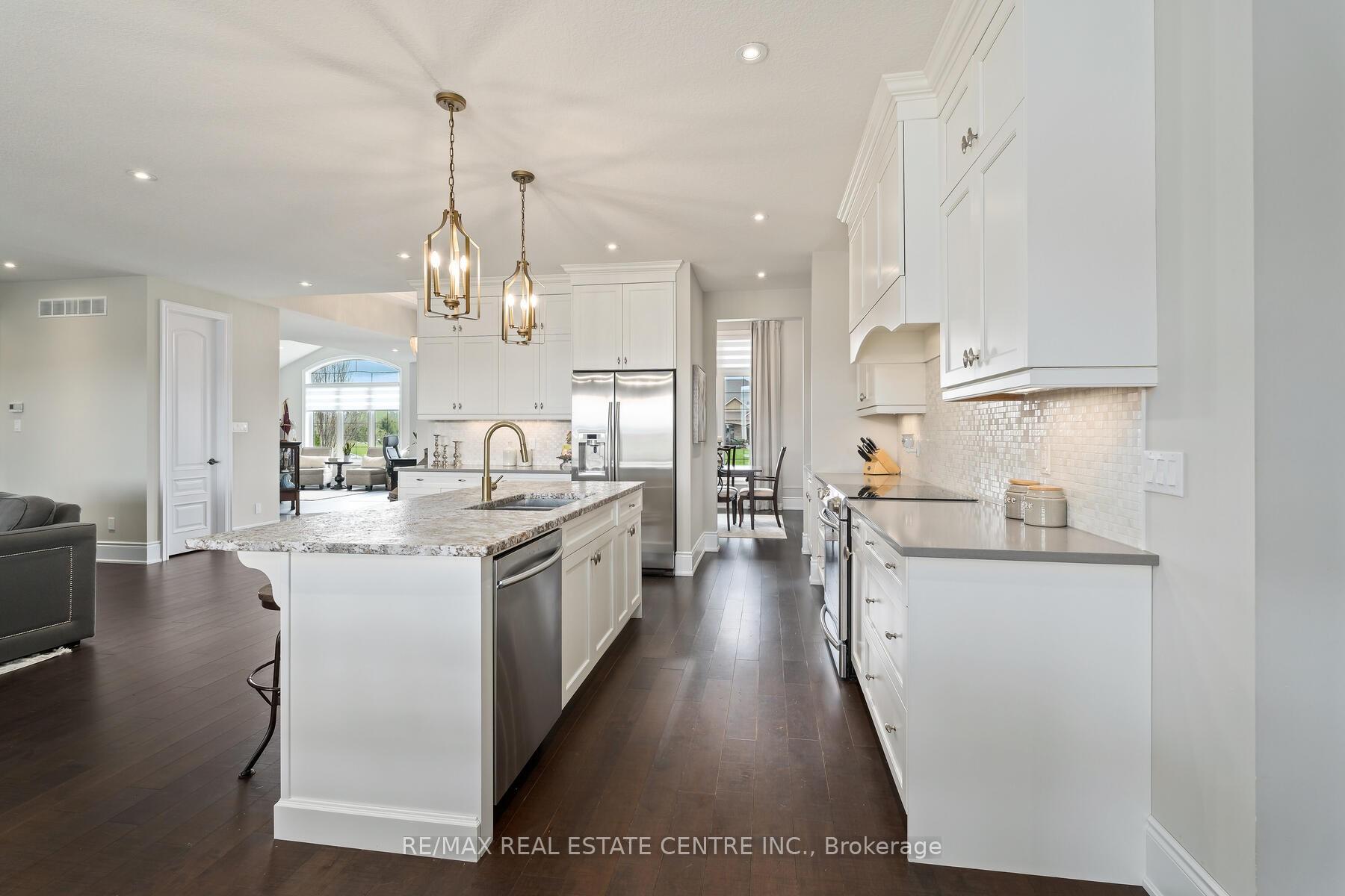 Photo 6 of 109 Crewson Court, Kitchener, Mill Courtland Woodside Park — HOMEH