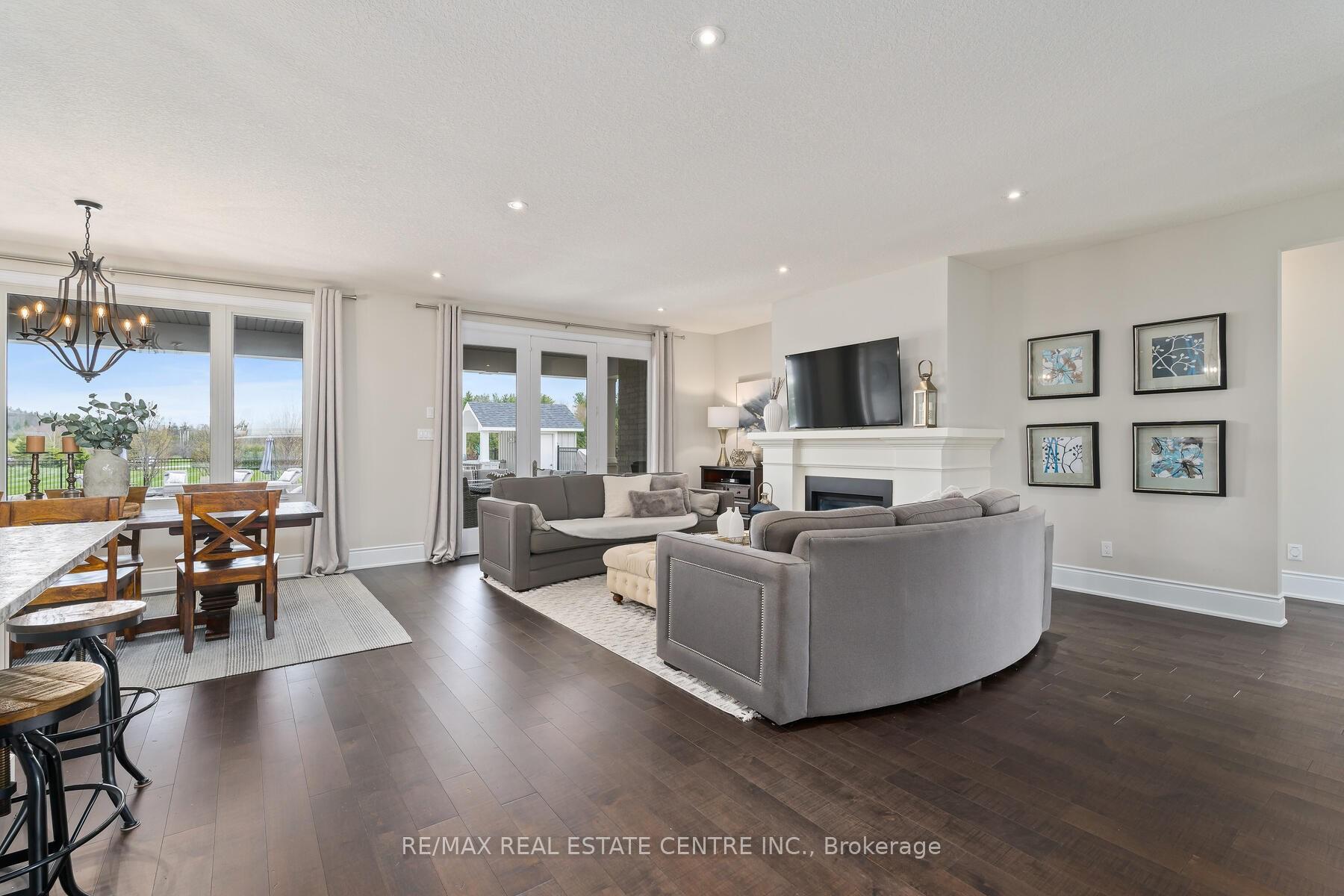 Photo 9 of 109 Crewson Court, Kitchener, Mill Courtland Woodside Park — HOMEH