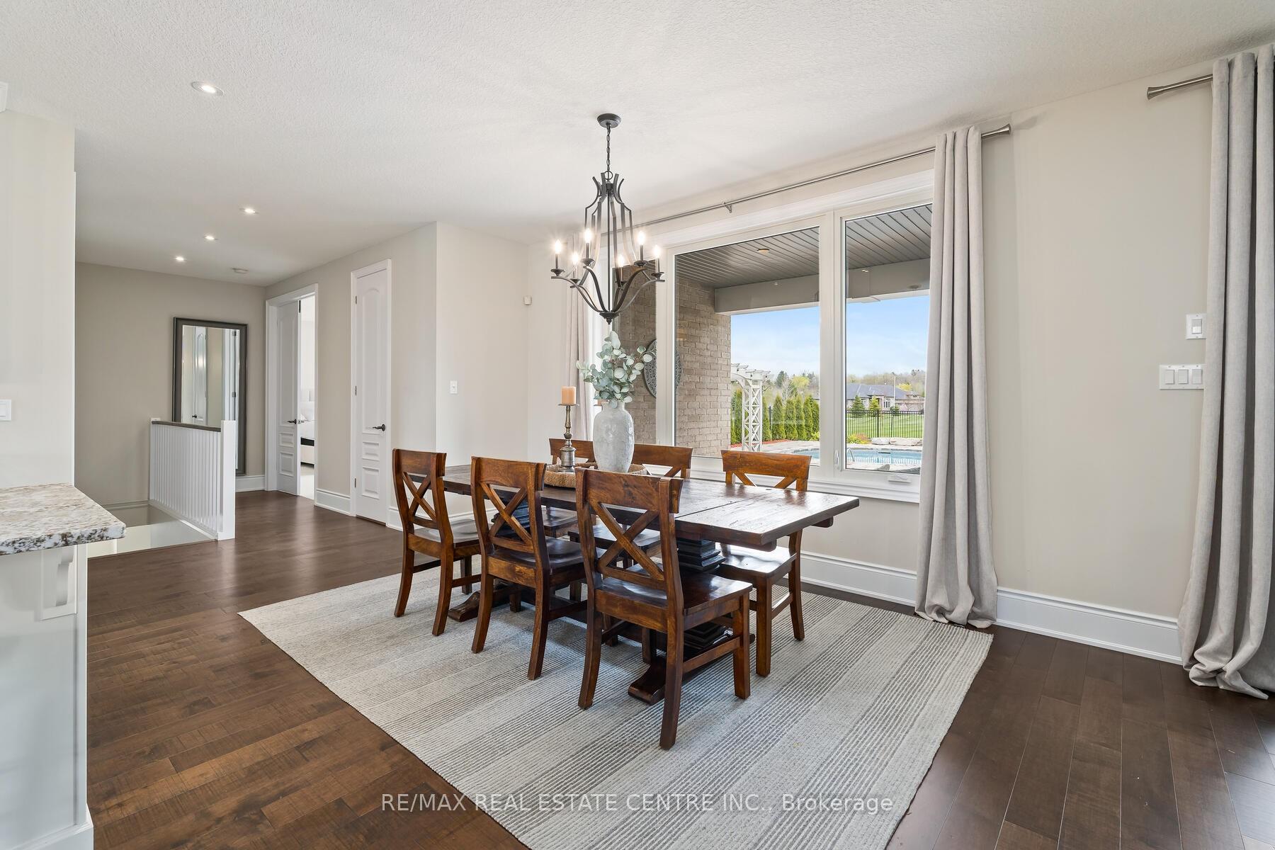 Photo 12 of 109 Crewson Court, Kitchener, Mill Courtland Woodside Park — HOMEH
