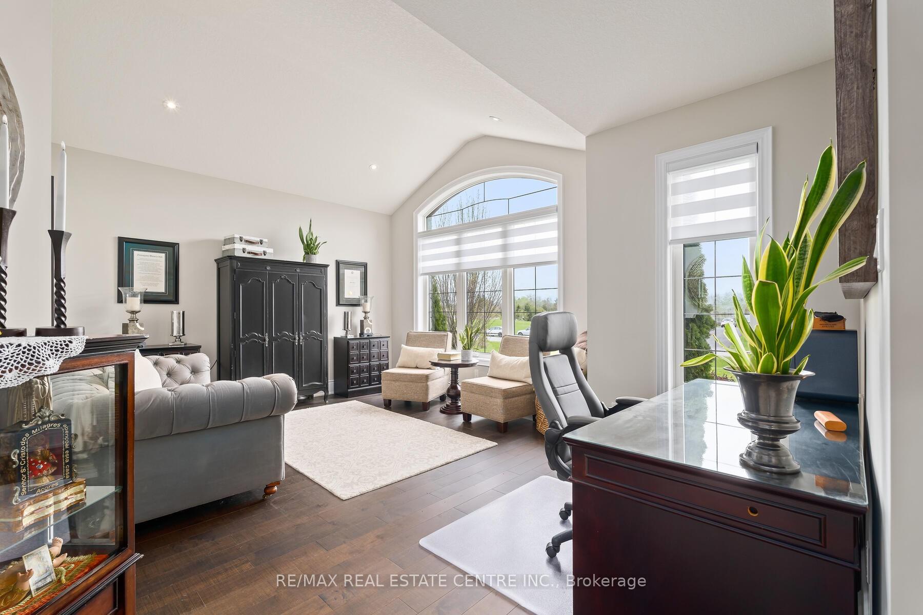 Photo 13 of 109 Crewson Court, Kitchener, Mill Courtland Woodside Park — HOMEH