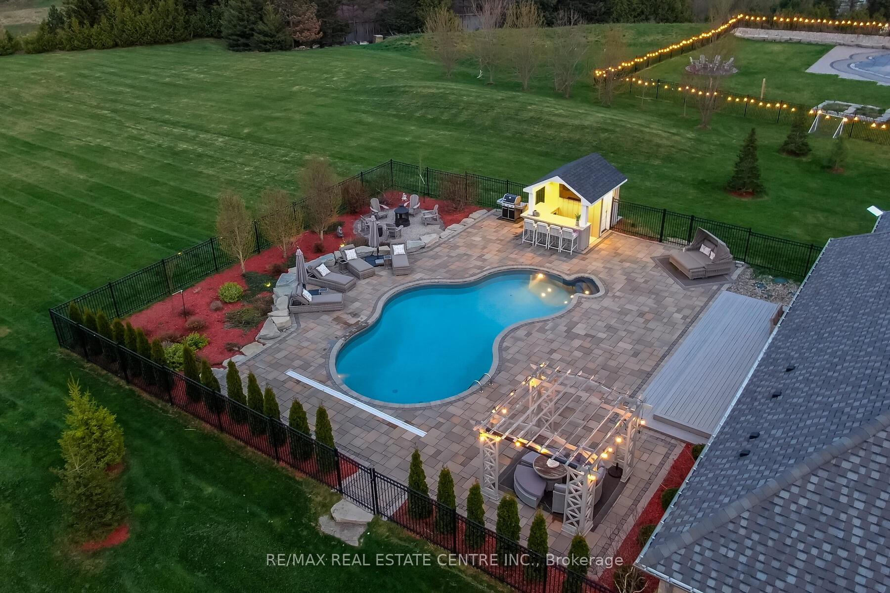 Photo 31 of 109 Crewson Court, Kitchener, Mill Courtland Woodside Park — HOMEH