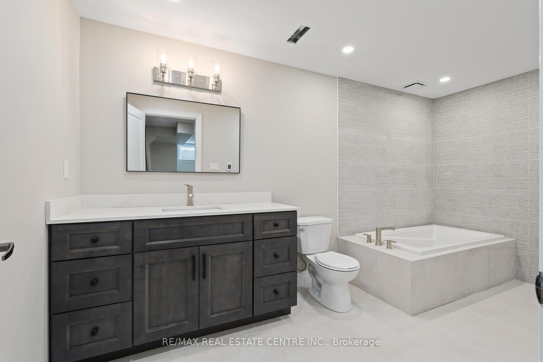 Photo 36 of 109 Crewson Court, Kitchener, Mill Courtland Woodside Park — HOMEH