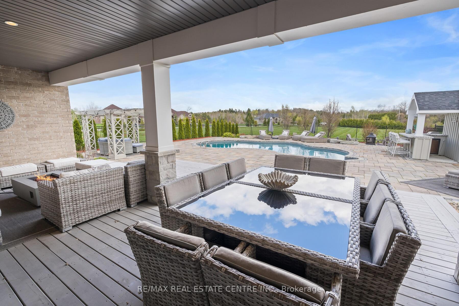 Photo 38 of 109 Crewson Court, Kitchener, Mill Courtland Woodside Park — HOMEH